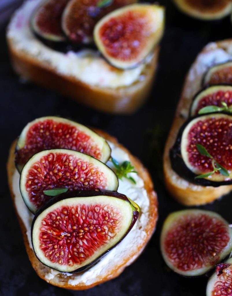 Figs with cheese on baguette bread